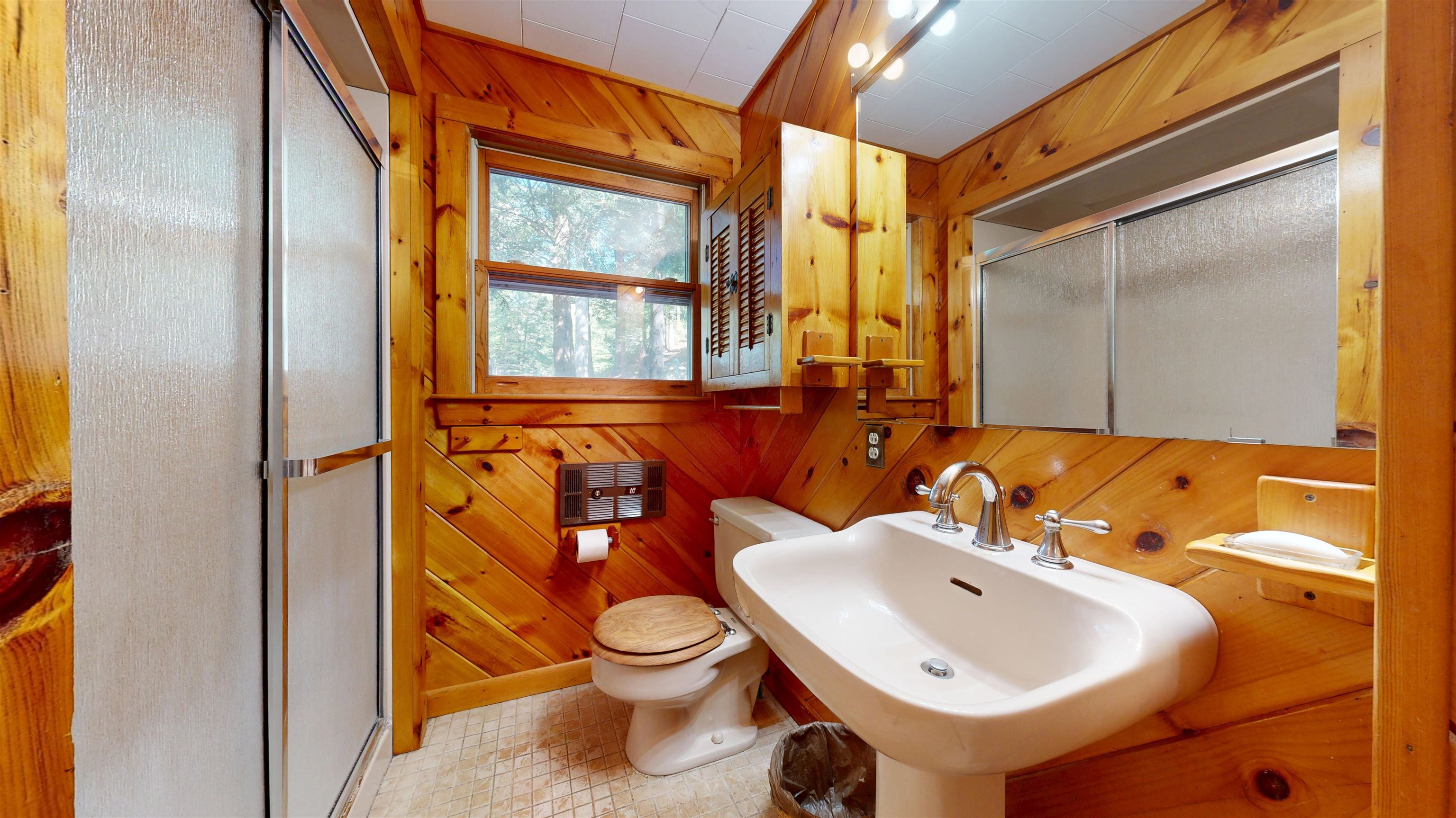 113 Lakeview Drive Nottingham, NH 03290 - Photo 7 of 58