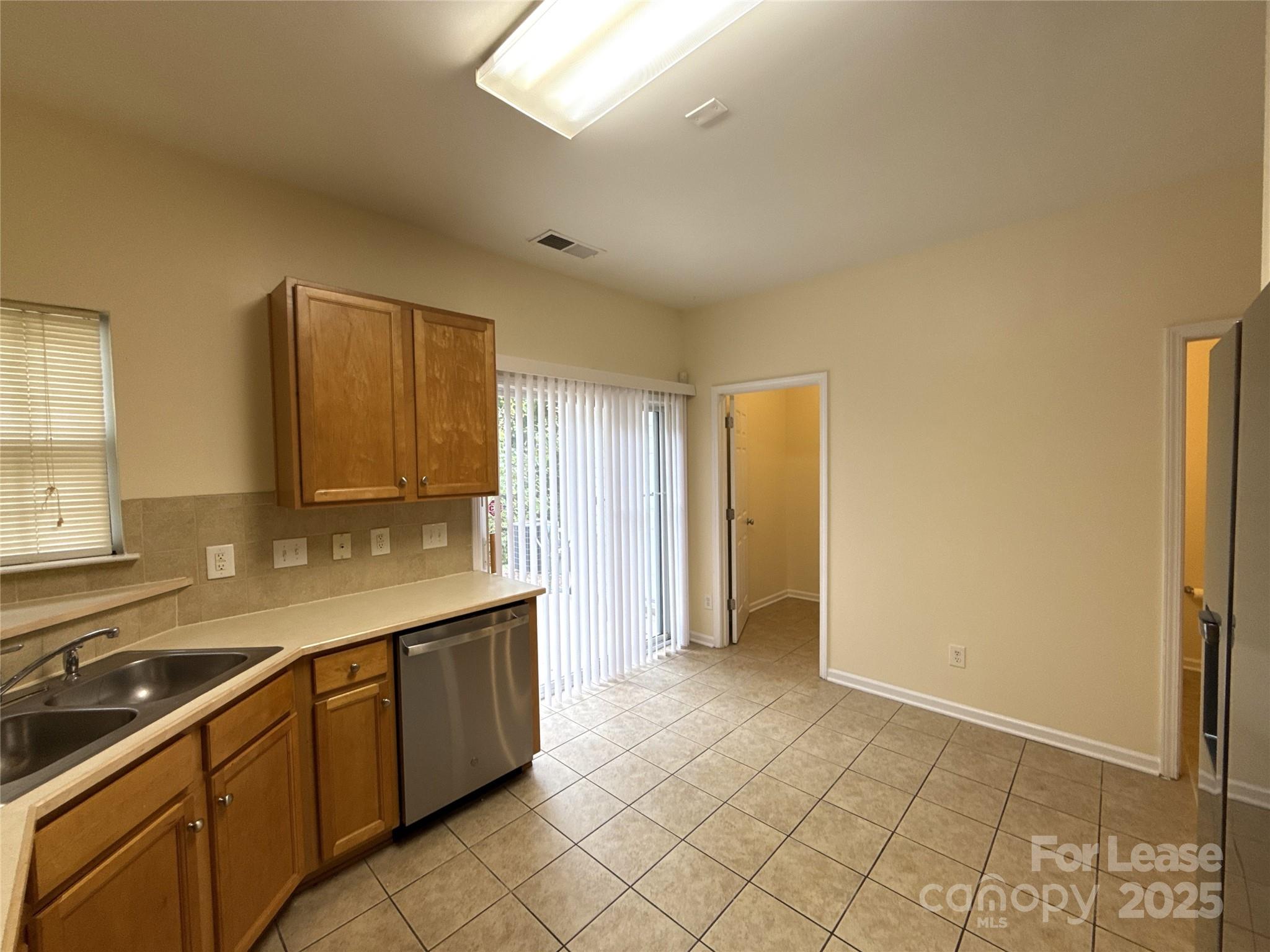 3046 Summerfield Ridge Lane Matthews, NC 28105 - Photo 7 of 19