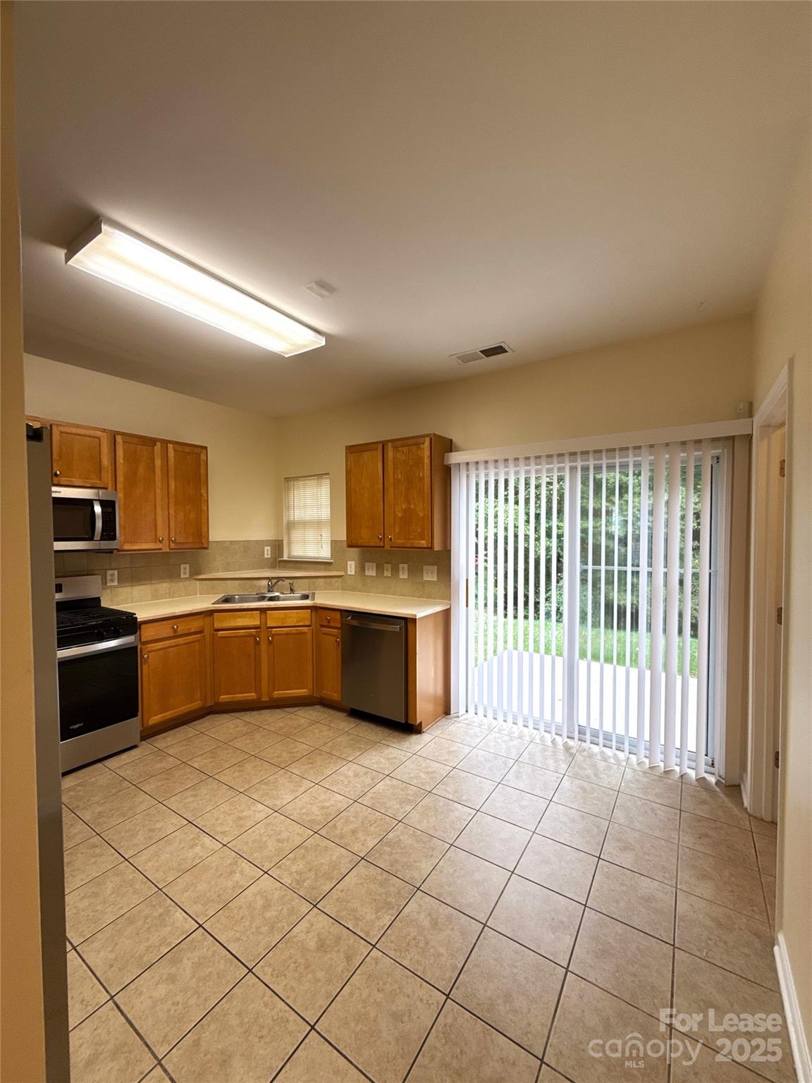 3046 Summerfield Ridge Lane Matthews, NC 28105 - Photo 8 of 19