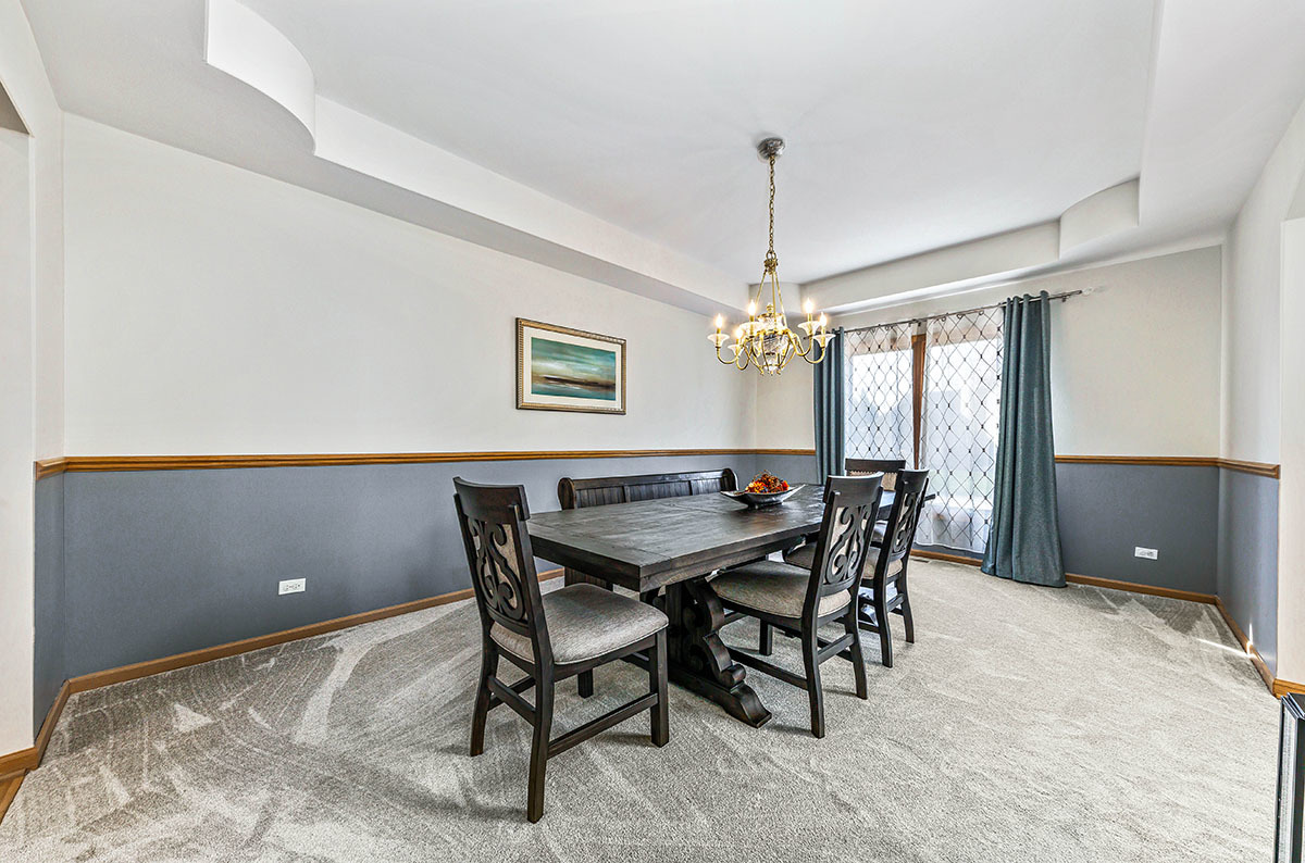 375 Crestwood Road Wood Dale, IL 60191 - Photo 8 of 47