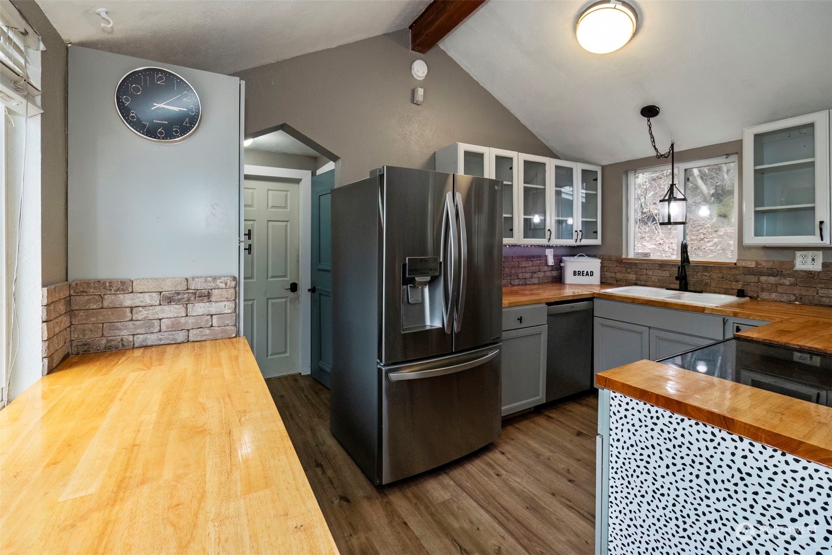 4708 Southeast Horstman Road Port Orchard, WA 98366 - Photo 8 of 37 Gallery Image 8