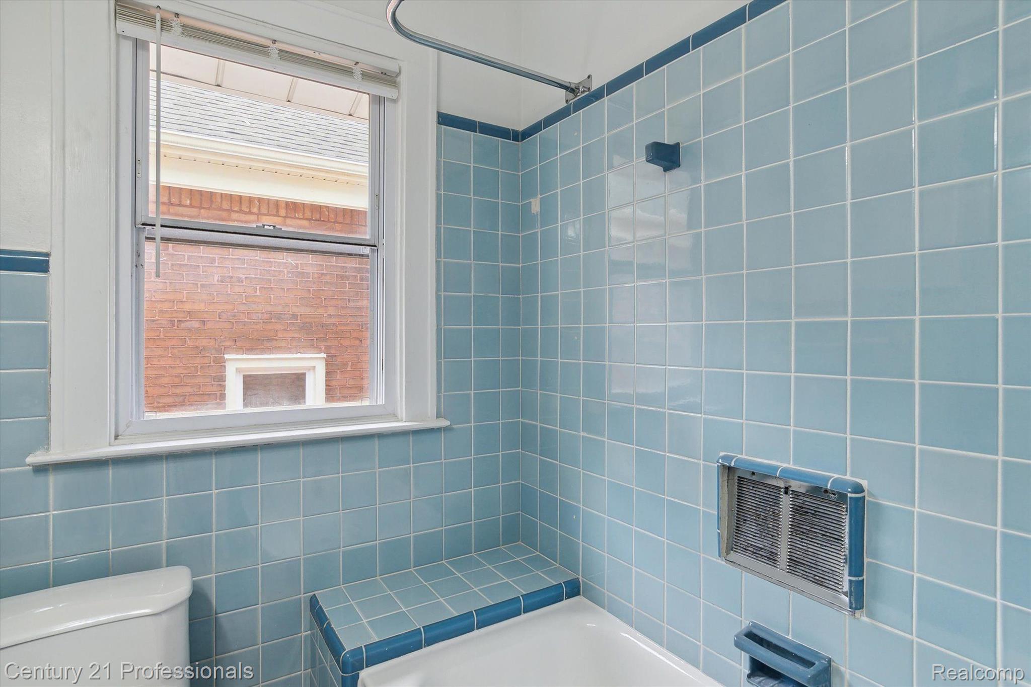 949 Nottingham Road Grosse Pointe, MI 48230 - Photo 33 of 56 Gallery Image 33