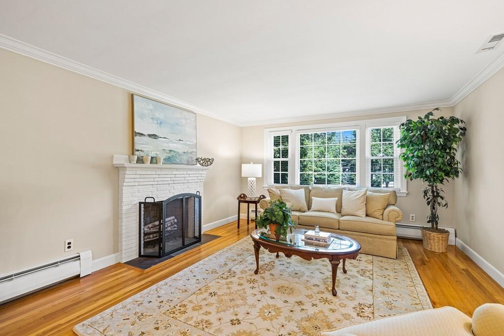 17 Carpenter Road Lynnfield, MA 01940 - Photo 2 of 37