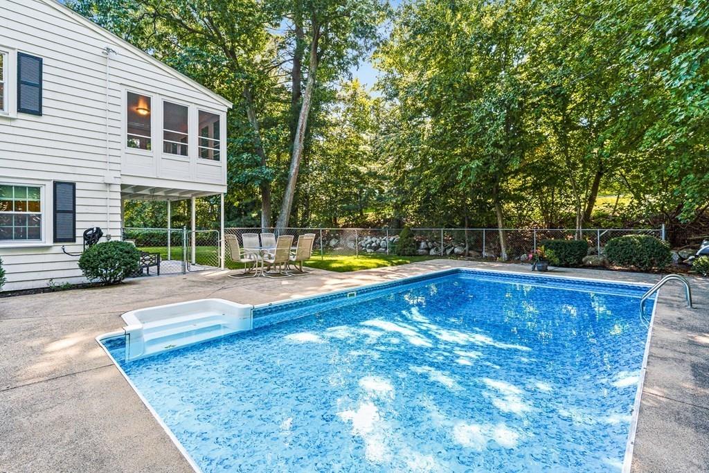 17 Carpenter Road Lynnfield, MA 01940 - Photo 29 of 37