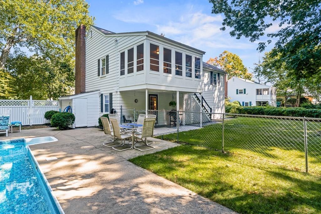 17 Carpenter Road Lynnfield, MA 01940 - Photo 32 of 37