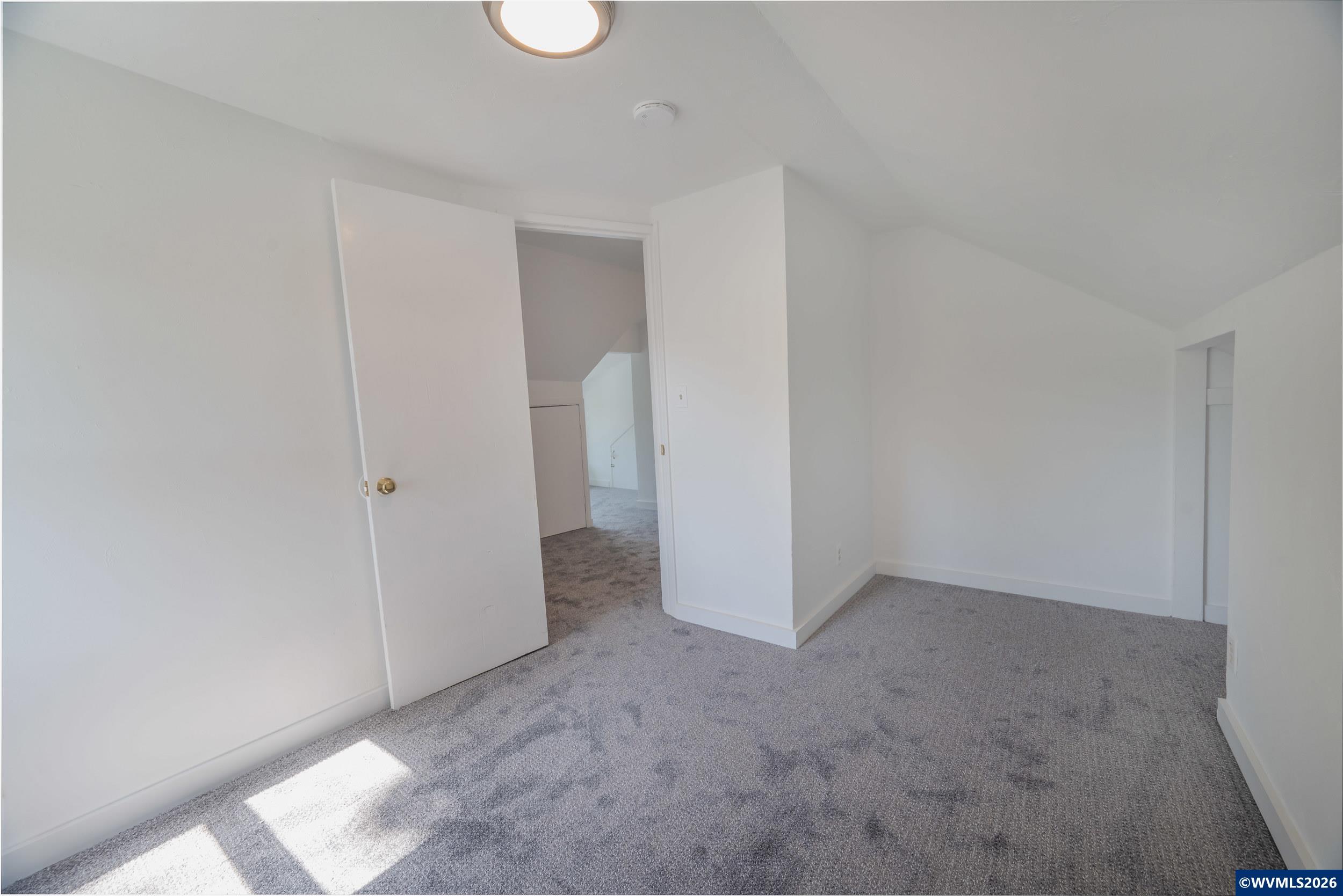 170 23rd Street Northeast Salem, OR 97301 - Photo 33 of 35