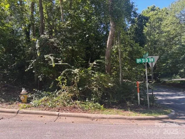 $124,900 | 1550-1560 9th St Lane Northwest, Hickory, NC 28601