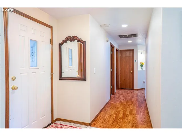 $440,000 | 3248 18th Avenue Southeast, Albany, OR 97322