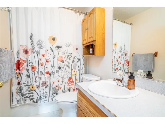 $440,000 | 3248 18th Avenue Southeast, Albany, OR 97322