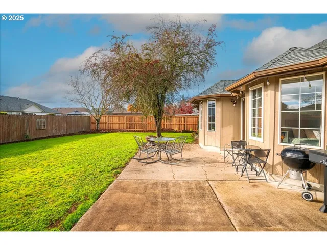 $440,000 | 3248 18th Avenue Southeast, Albany, OR 97322