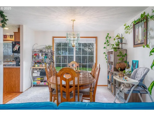 $440,000 | 3248 18th Avenue Southeast, Albany, OR 97322