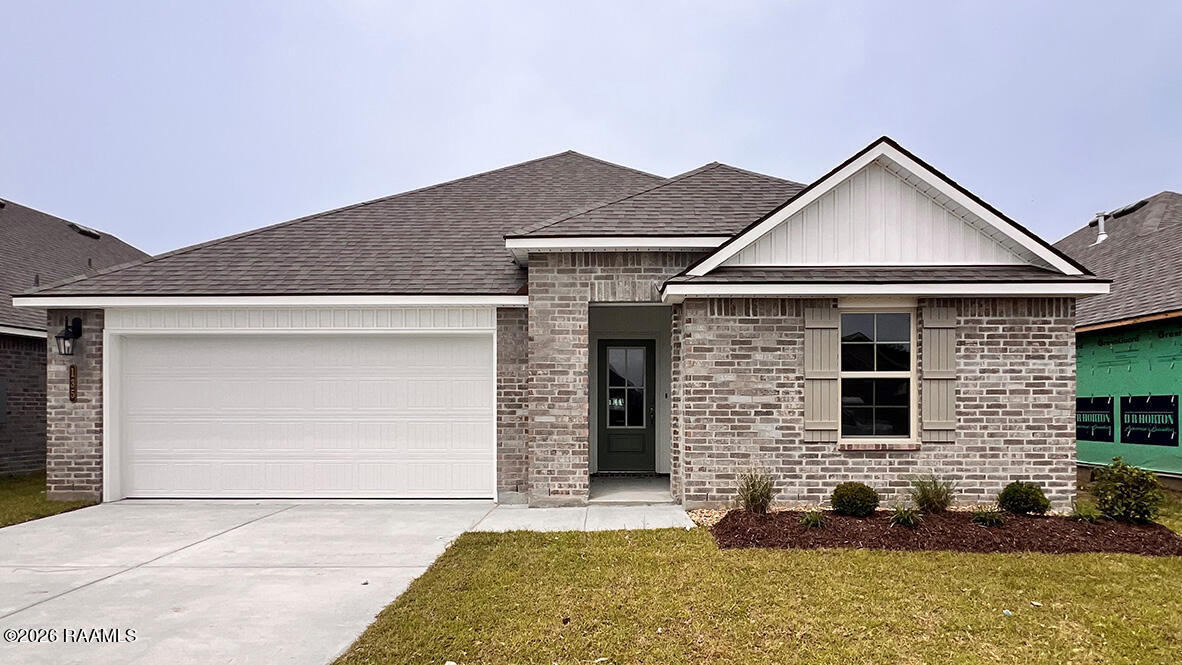 135 Lake Ridge Drive, Broussard, LA