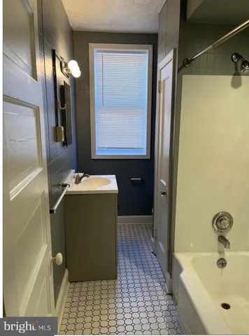 $1,525 | 116 Haddon Avenue, Collingswood, NJ 08108