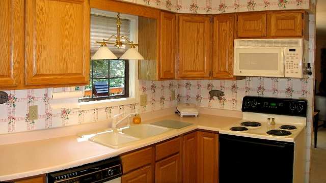 2115 Shea Lane Seneca, SC 29672 - Photo 4 of 9 Gallery Image 4