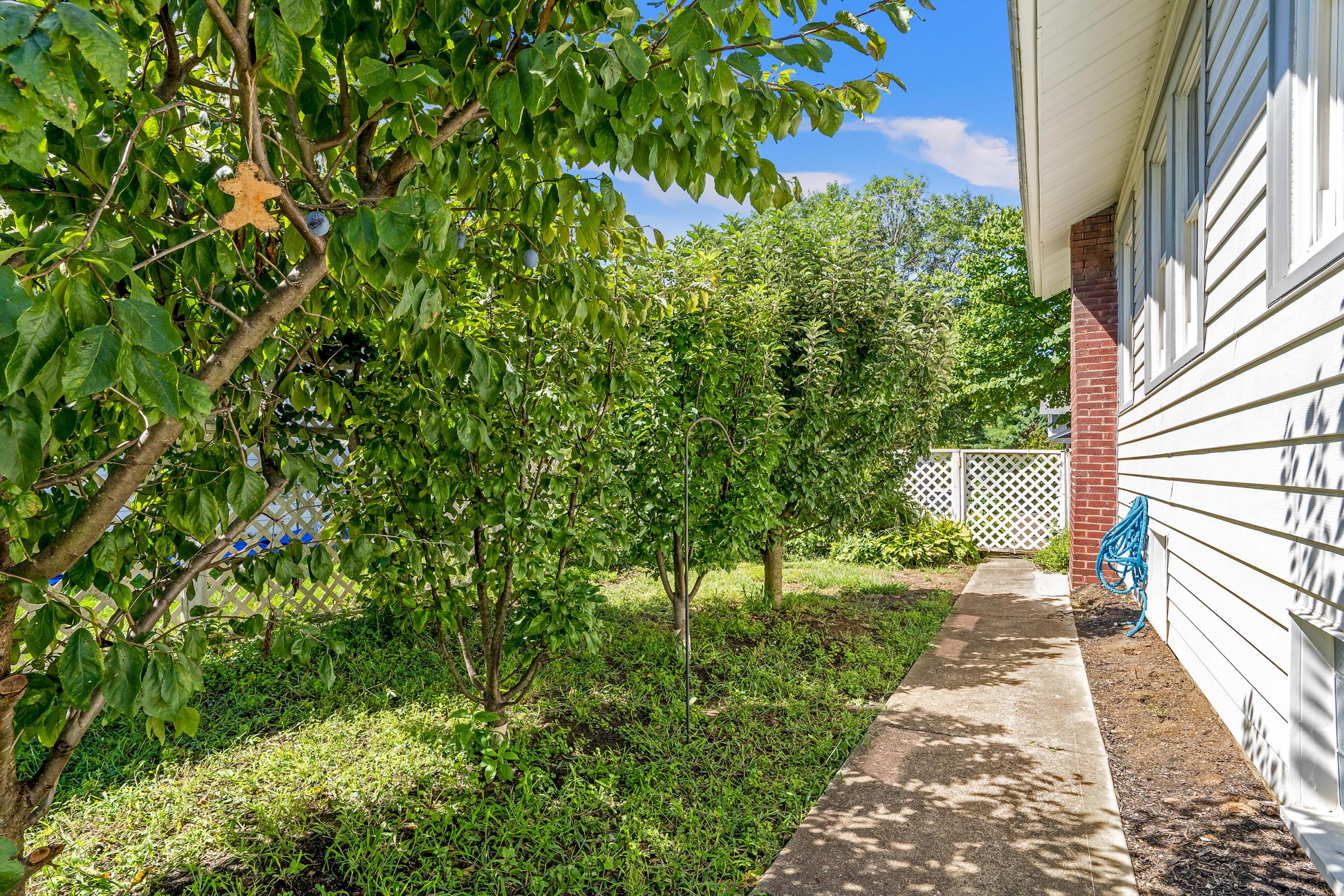 862 South Cassingham Road Columbus, OH 43209 - Photo 31 of 38
