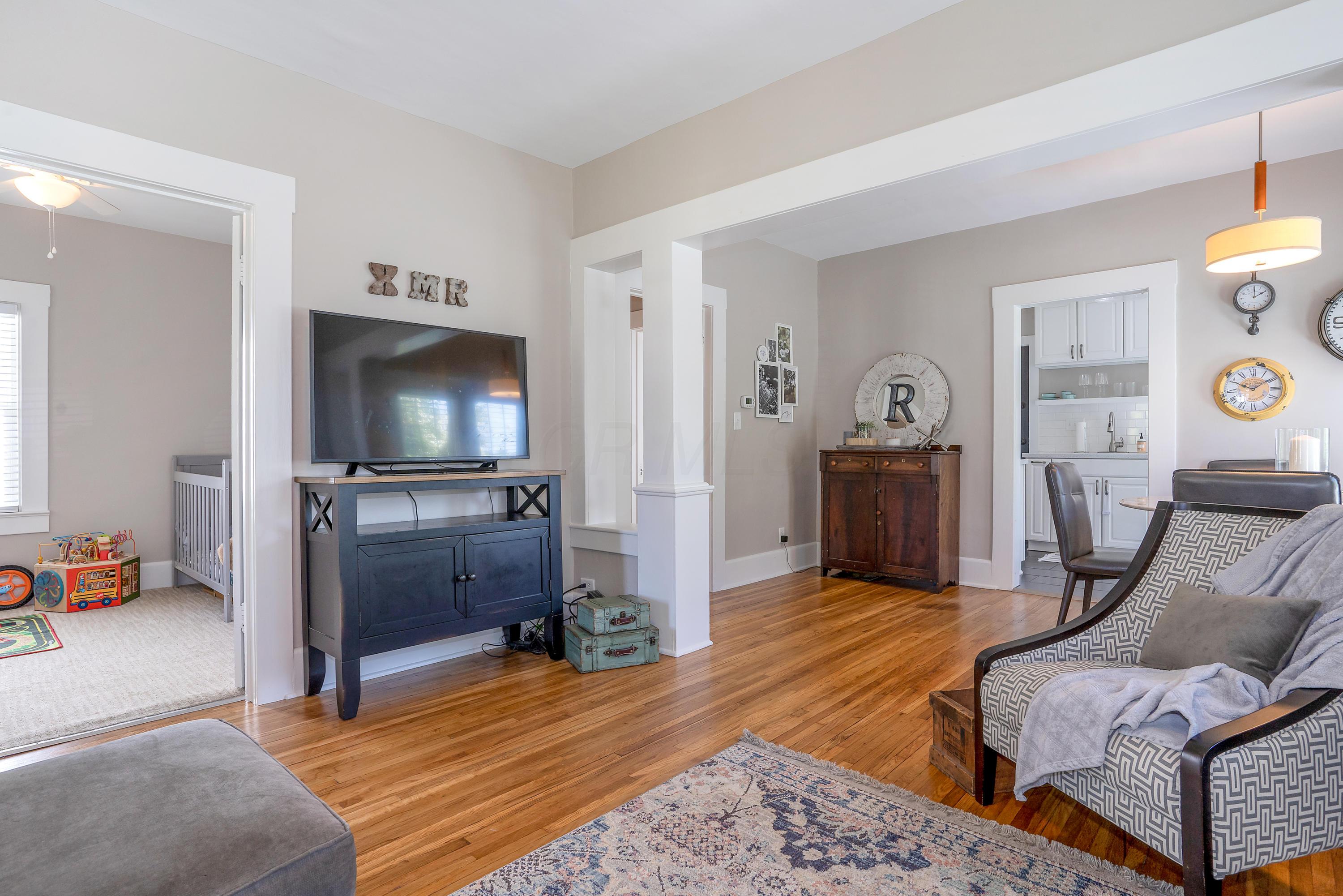 862 South Cassingham Road Columbus, OH 43209 - Photo 10 of 38