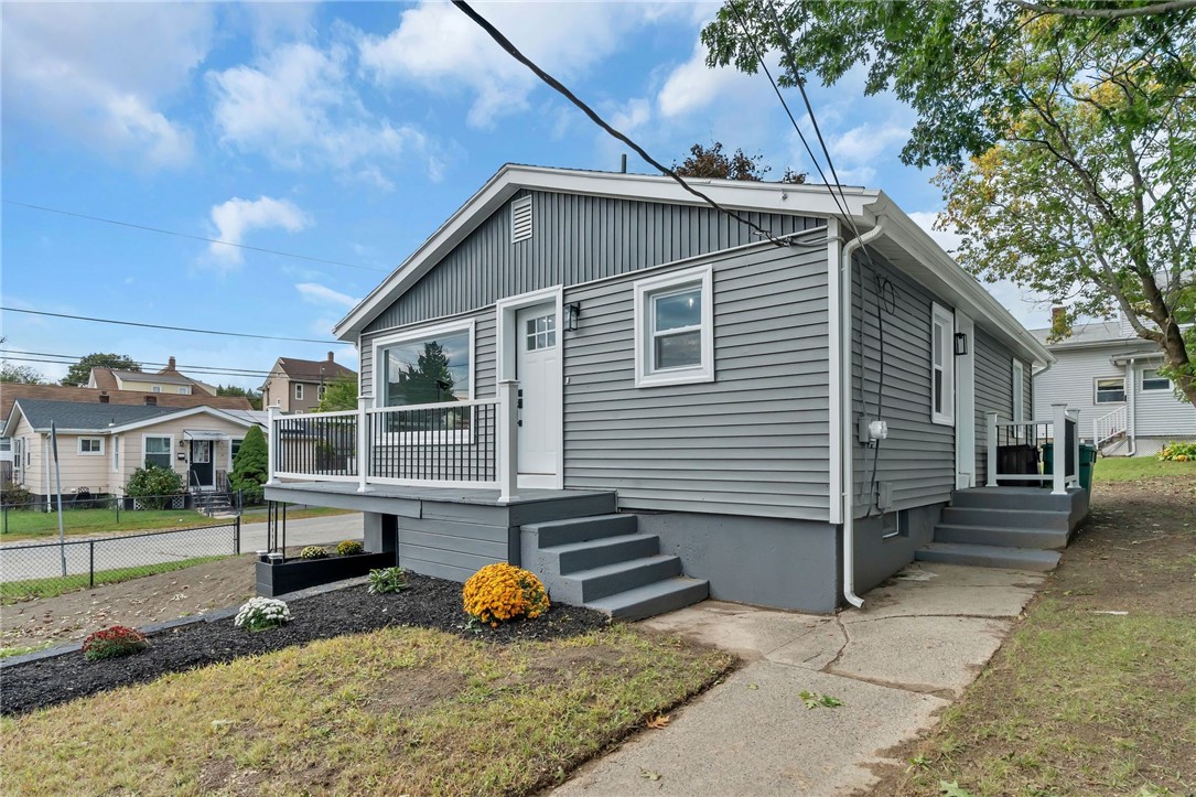 546 Robinson Street Woonsocket, RI 02895 - Photo 6 of 38 Gallery Image 6