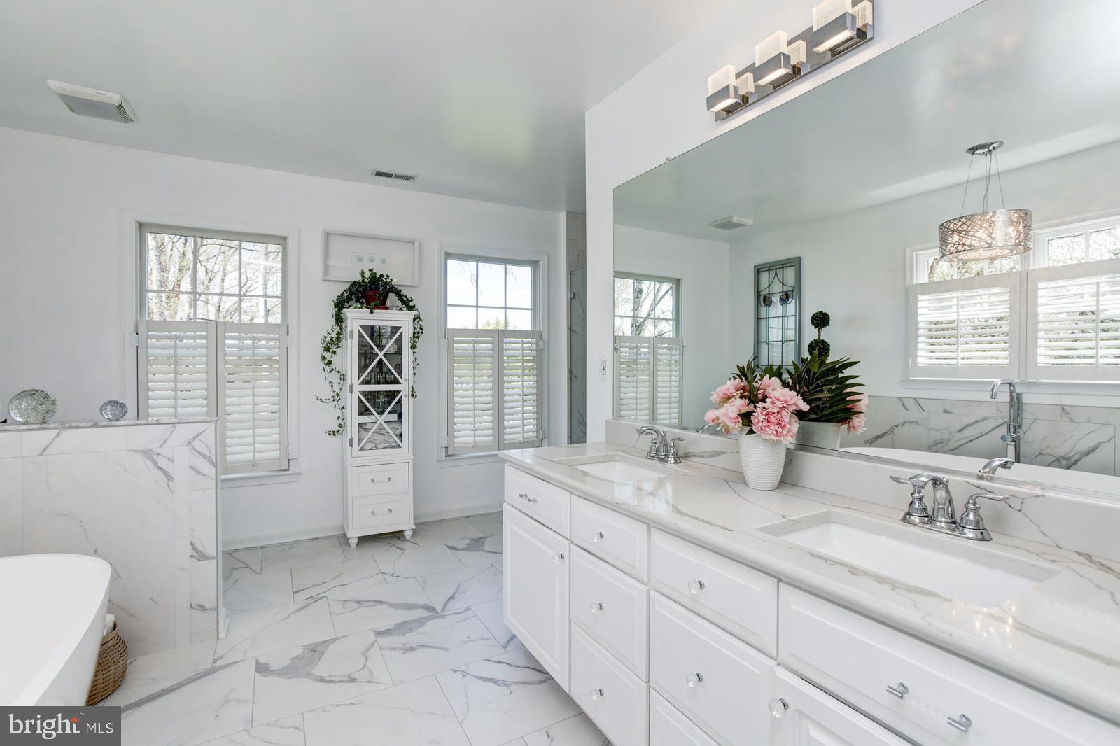 3407 Hidden River View Road Annapolis, MD 21403 - Photo 17 of 47 NEW MASTER BATH WITH SOAKING TUB - GRANITE