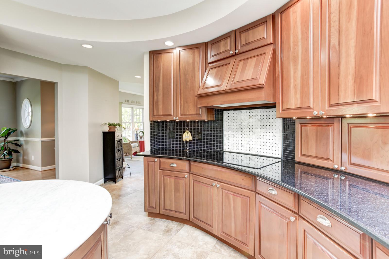 3407 Hidden River View Road Annapolis, MD 21403 - Photo 10 of 47 SPACIOUS KITCHEN WITH GRANITE COUNTERS - SS APPL