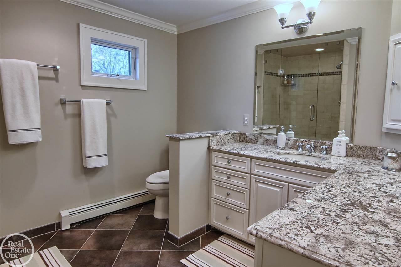 176 Moran Road Grosse Pointe Farms, MI 48236 - Photo 15 of 29