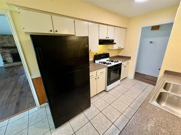 $2,395 | 11600 Elk Park Trail, Austin, TX 78759