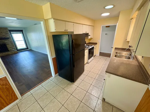 $2,295 | 11600 Elk Park Trail, Austin, TX 78759