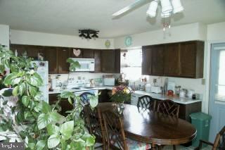 502 South Surf Road Ocean City, MD 21842 - Photo 3 of 7 Gallery Image 3