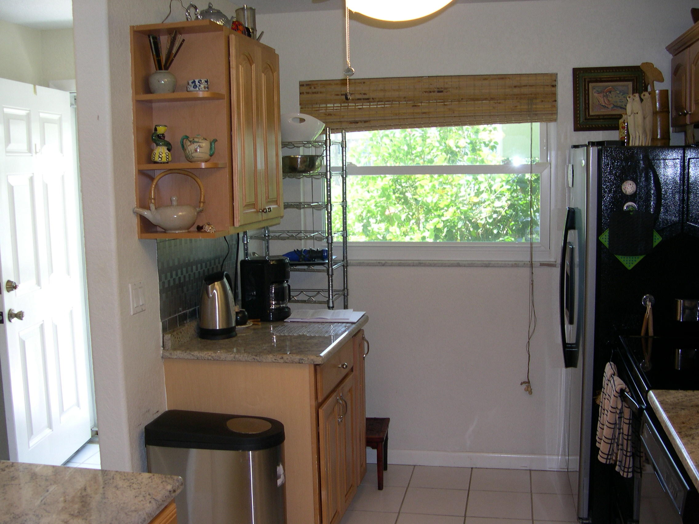 1172 Commodore Court, Unit 106 Fort Pierce, FL 34949 - Photo 3 of 32 Kitchen
