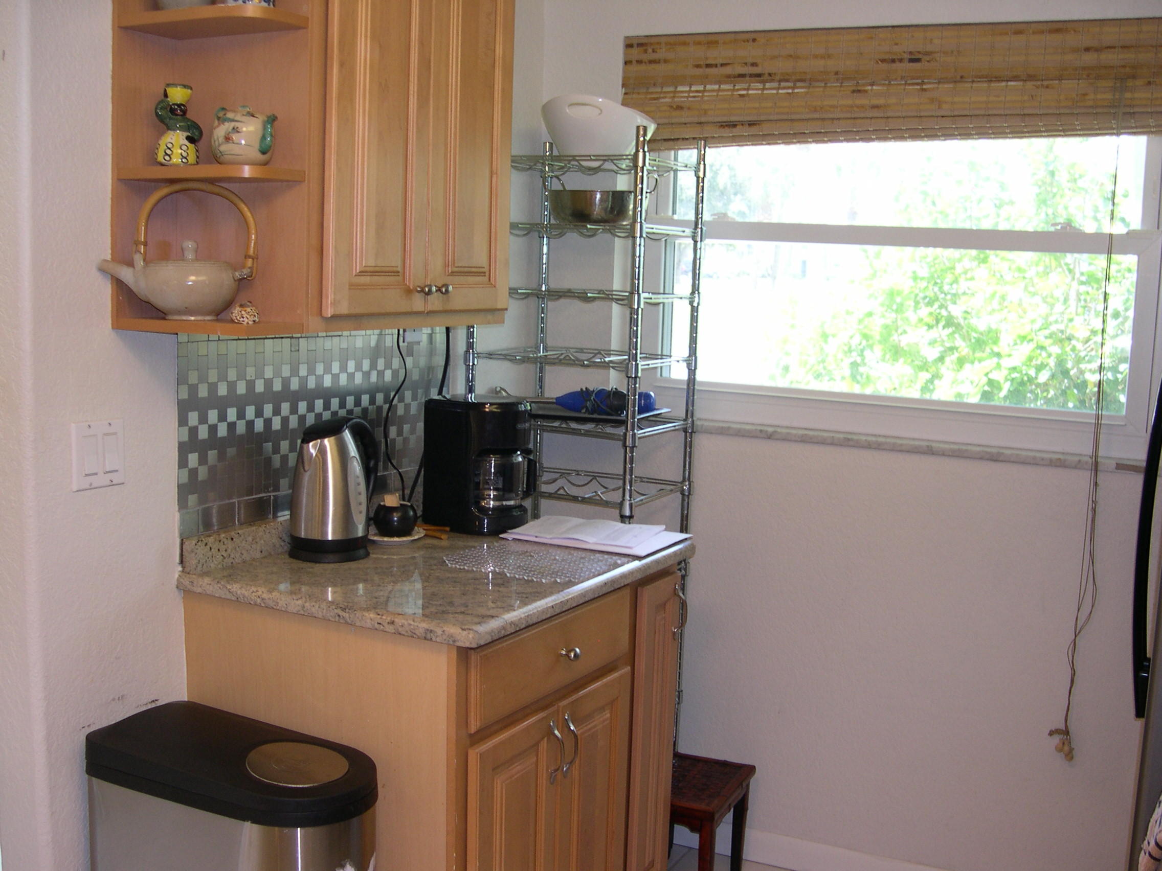 1172 Commodore Court, Unit 106 Fort Pierce, FL 34949 - Photo 5 of 32 KItchen