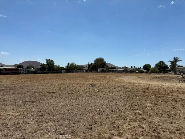 $549,999 | 11048 Cactus Avenue, Bloomington, CA 92316