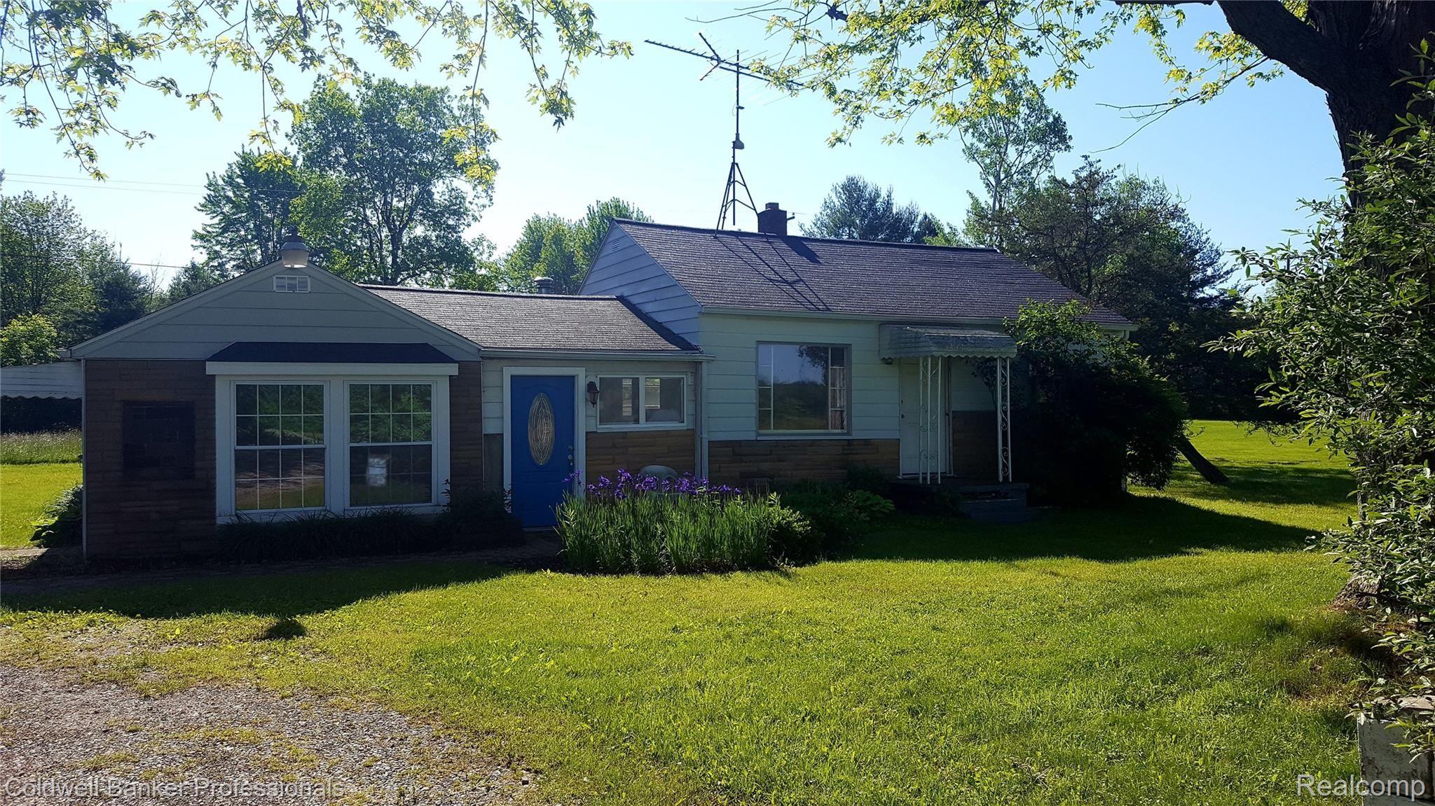 2254 Valentine Road Lapeer, MI 48446 - Photo 1 of 17 20190614_092931.jpg