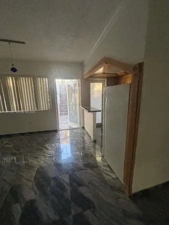 $1,900 | 2430 Northeast 135th Street, Unit 203, North Miami, FL 33181