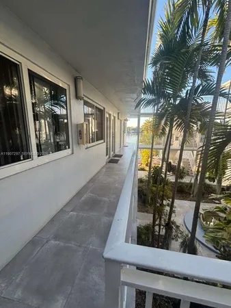 $1,900 | 2430 Northeast 135th Street, Unit 203, North Miami, FL 33181