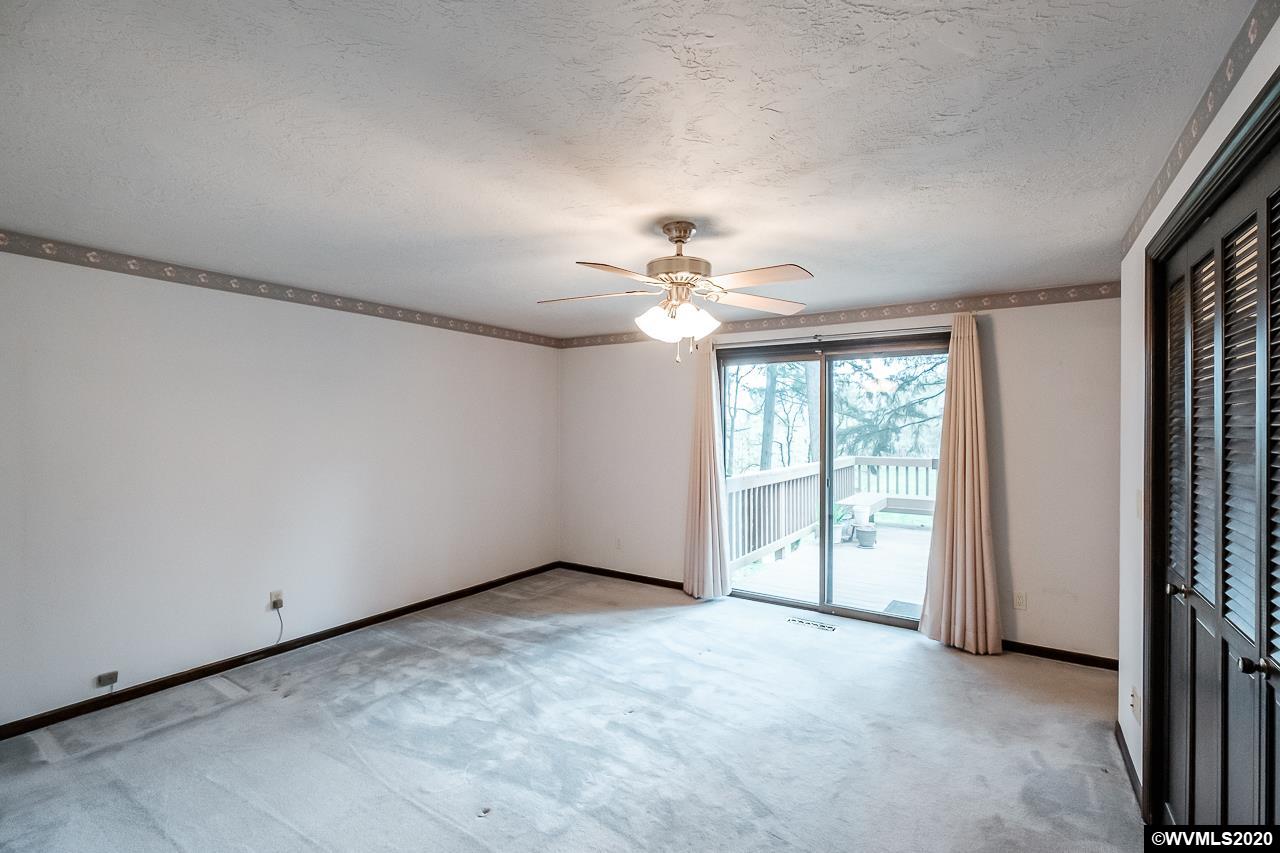 33736 Meeker Road Northeast Albany, OR 97322 - Photo 11 of 42 Gallery Image 11