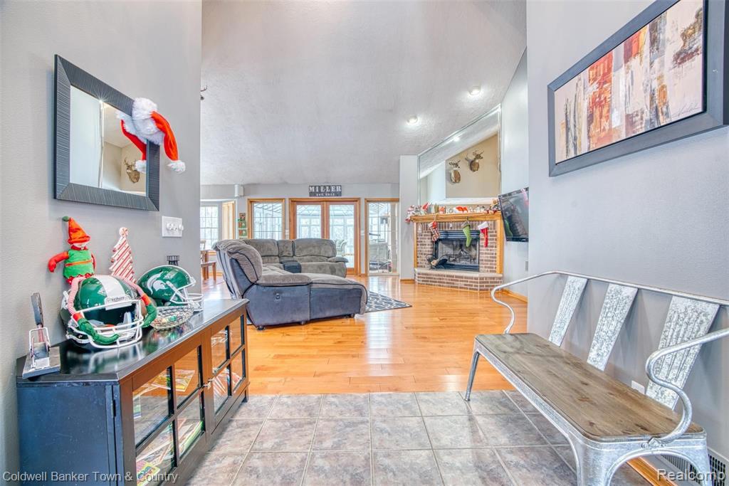 2724 Miller Road Bancroft, MI 48414 - Photo 8 of 61