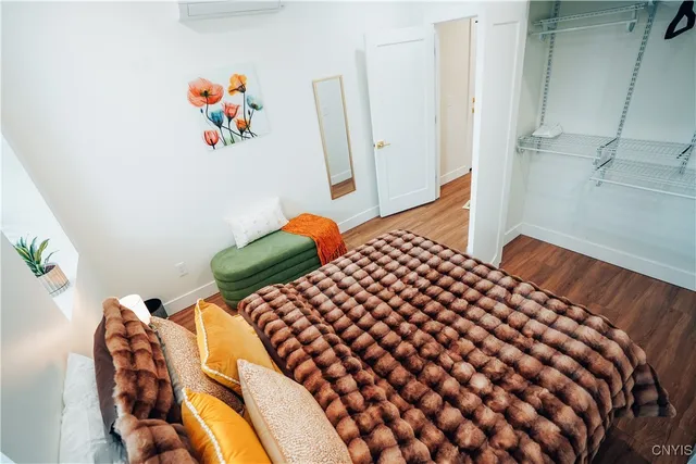 $2,400 | 110 Hotel Street, Unit 2, Utica, NY 13502