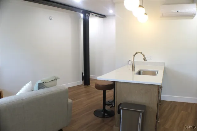 $2,400 | 110 Hotel Street, Unit 2, Utica, NY 13502