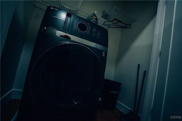 $2,400 | 110 Hotel Street, Unit 2, Utica, NY 13502