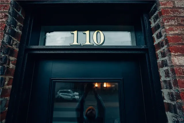 $2,400 | 110 Hotel Street, Unit 2, Utica, NY 13502