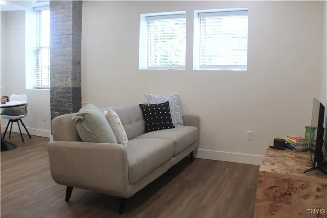 $2,400 | 110 Hotel Street, Unit 2, Utica, NY 13502