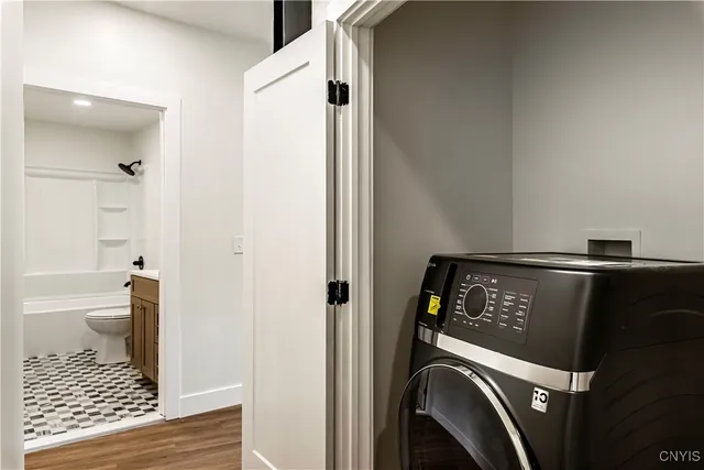 $2,400 | 110 Hotel Street, Unit 2, Utica, NY 13502