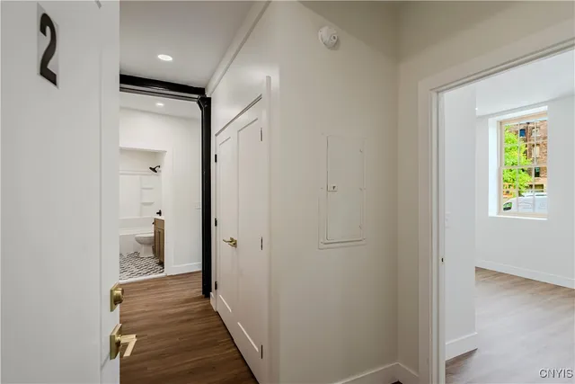 $2,400 | 110 Hotel Street, Unit 2, Utica, NY 13502