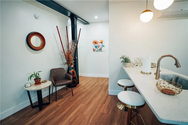 $2,400 | 110 Hotel Street, Unit 2, Utica, NY 13502