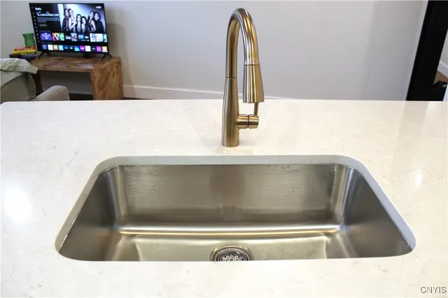 $2,400 | 110 Hotel Street, Unit 2, Utica, NY 13502