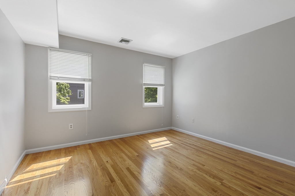 8 Locust Lane, Unit 4 Watertown, MA 02472 - Photo 24 of 42