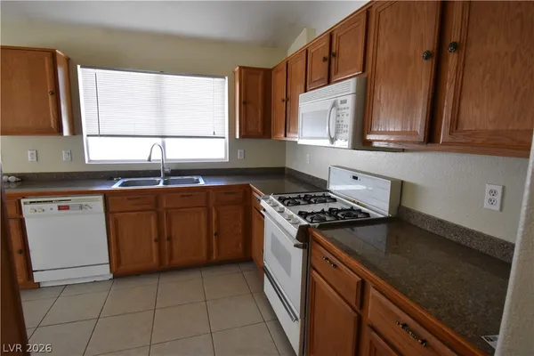 $1,970 | 226 Cimarron Village Way, Henderson, NV 89012