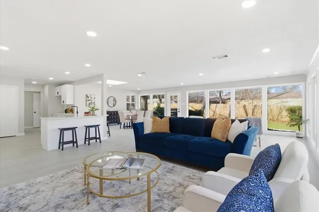 $435,000 | 1509 University Drive, Arlington, TX 76013