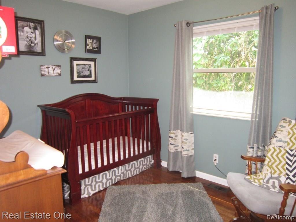 22804 Power Road Farmington, MI 48336 - Photo 23 of 35 bedroom 3.jpg