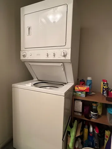 $2,650 | 6420 Double Eagle Drive, Unit 801, Woodridge, IL 60517