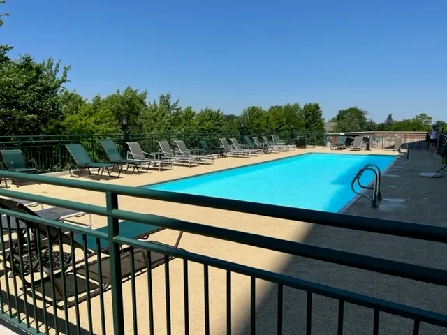 $2,650 | 6420 Double Eagle Drive, Unit 801, Woodridge, IL 60517